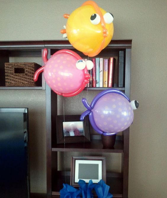 18 balloon fish decorations for a sea-themed baby shower