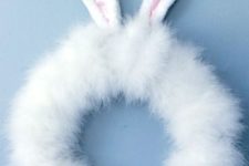 06 faux fur wreath with ears looks so bunny-like