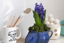 13 ombre blue sugar bowl with spring bulbs