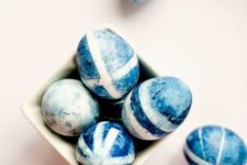 creatively dyed eggs
