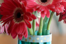 DIY washi tape vases for spring