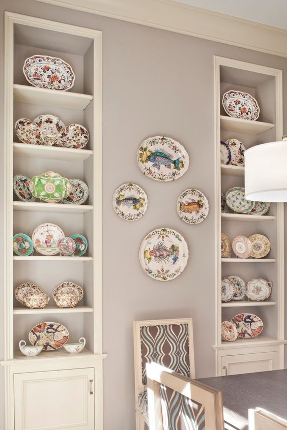 Built in niche shelves with vintage plates are an alternative to a plate wall, they look super cool and catchy
