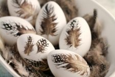 DIY feather Easter eggs