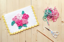 DIY Mother’s Day card with crocheted flowers and leaves
