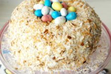 DIY Easter nest Italian cream cake