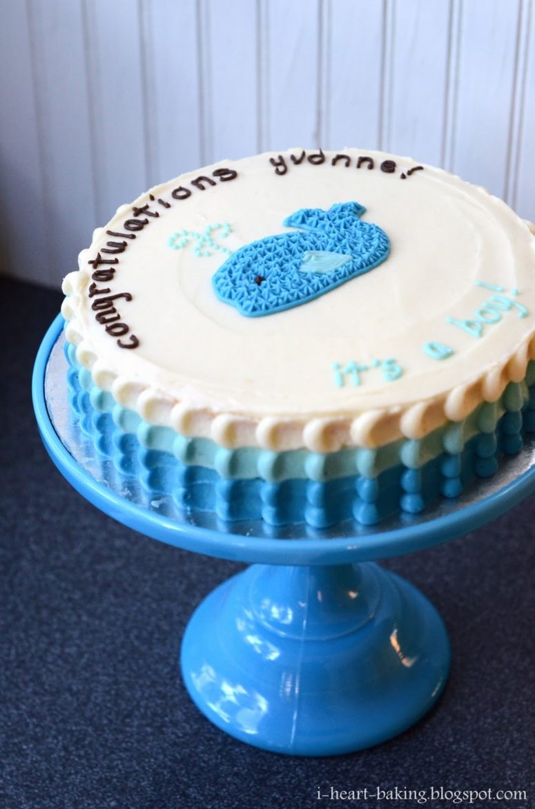 DIY blue whale baby shower cake (via i-heart-baking.blogspot.ru)