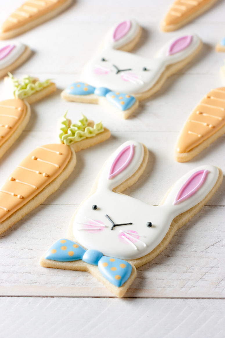 DIY Easter bunny cookies with natural food coloring (via https:)