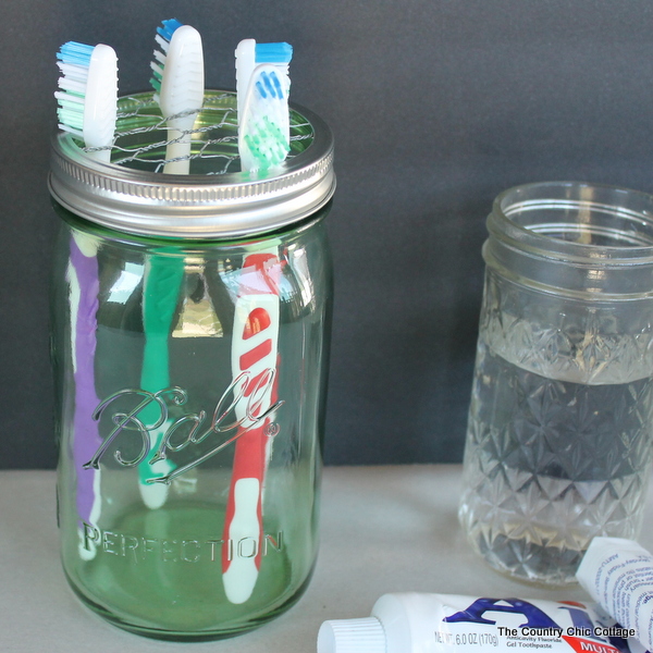 DIY mason jar toothbrush holders with lids (via www.thecountrychiccottage.net)
