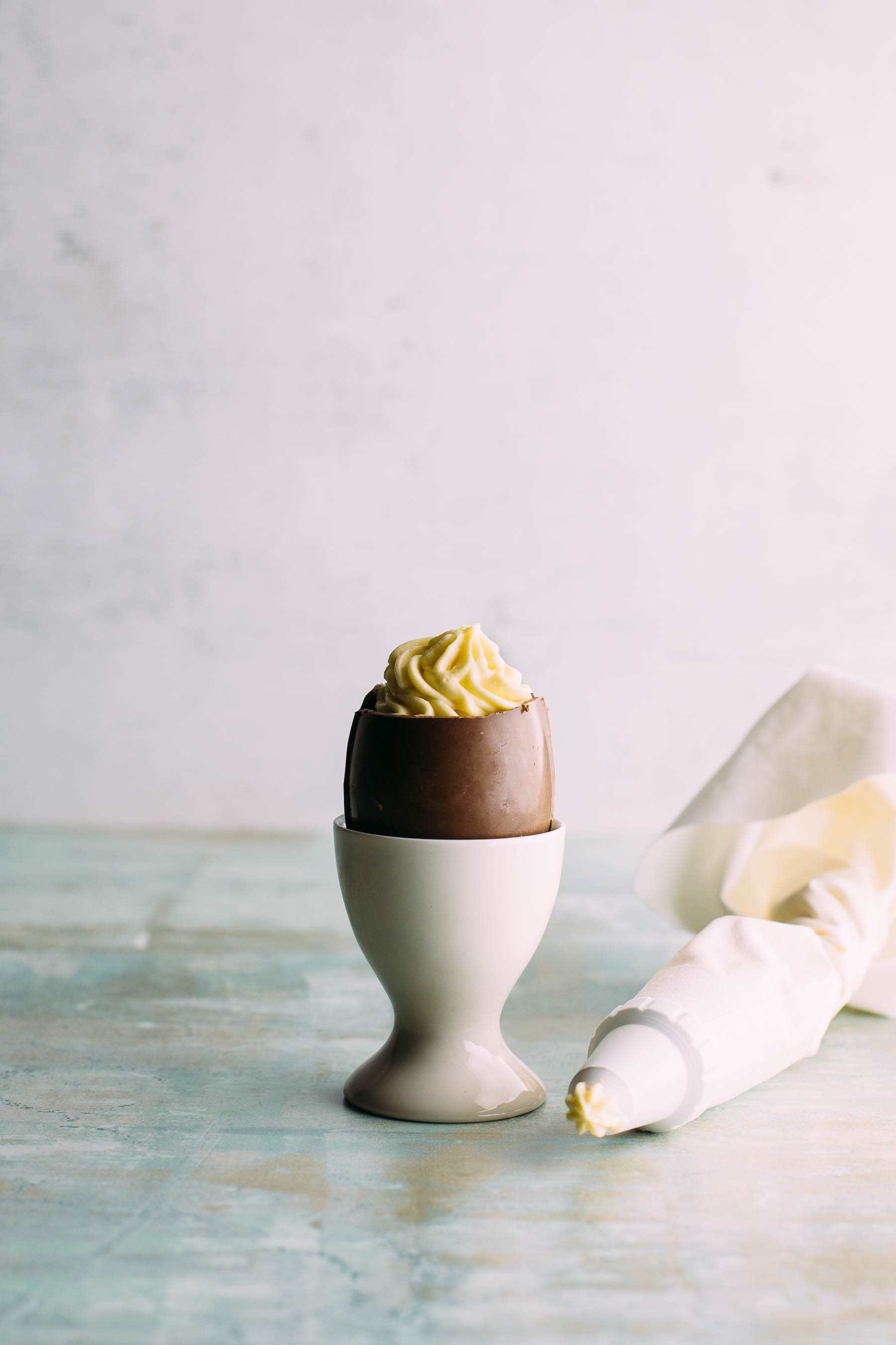 DIY white chocolate mousse eggs