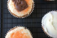 DIY carrot cake cupcakes