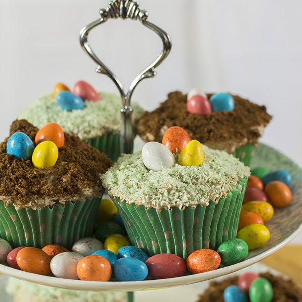 DIY Easter 'soil' and 'grass' cupcakes
