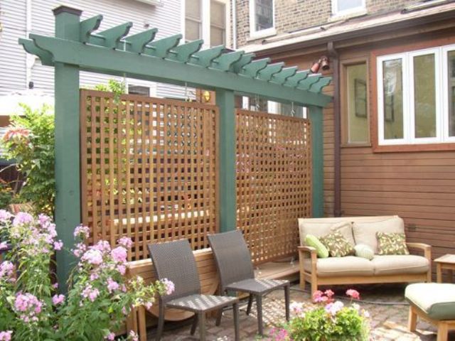 18 Outdoor Privacy Screens You'll Like - Shelterness