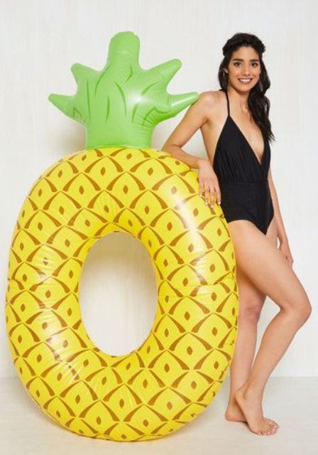 pineapple pool float is comfy for swimming