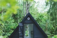 11 minimalistic triangular cottage-inspired she shed for a stylish look