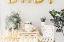 19 potted greenery for the dessert table for a chic modern look