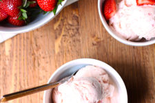 DIY strawberry ice cream