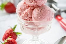DIY fresh strawberry ice cream