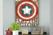 05 Captain America inspired pallet wall art can be DIYed and looks retro