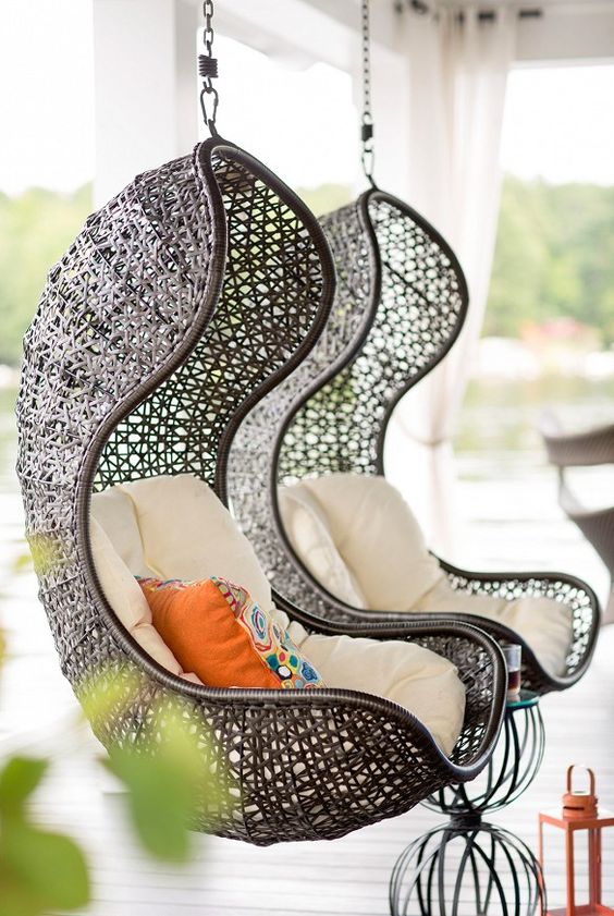suspended lounge chairs for a terrace to make it chic