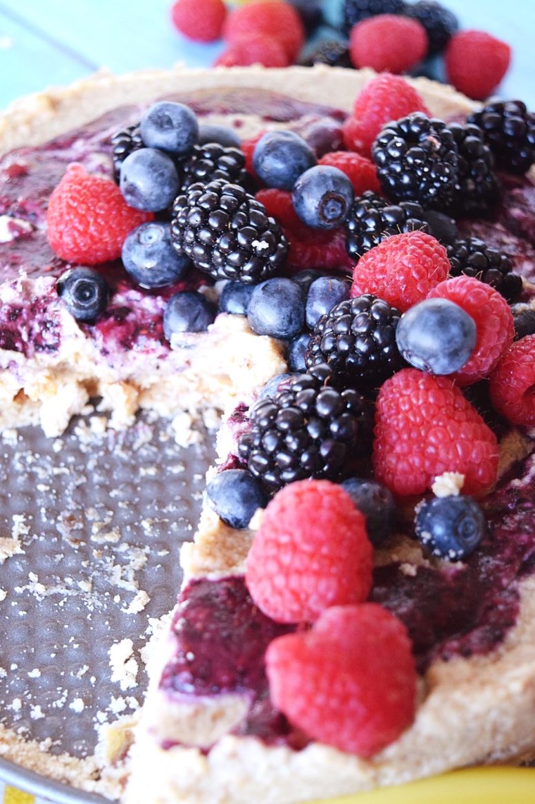 DIY vegan triple berry cheesecake (via beamingbanana.com)