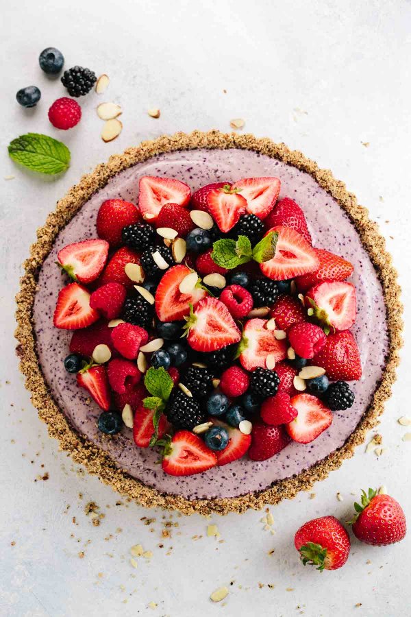 DIY no bake blueberry yogurt tart (via https:)