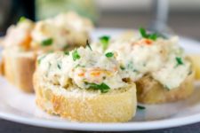 DIY seafood crostini with shrimps and crab meat