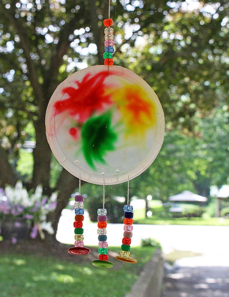 DIY colorful glue suncatcher with wind chimes