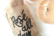 DIY sequin rose wine bag of burlap