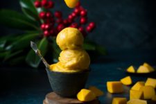 DIY vegan mango ice cream