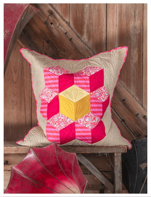 DIY patchwork summer pillow in pink