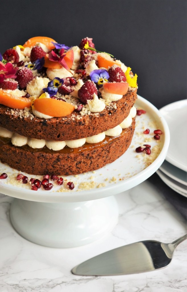 DIY apricot, hazelnut and dark chocolate cake (via abondgirlsfooddiary.co.uk)