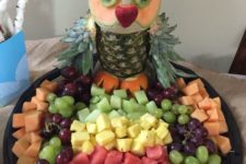 15 fruit platter with an owl made of different fruits will be a unique idea to serve
