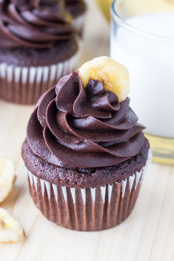 DIY double chocolate banana cupcakes (via https:)