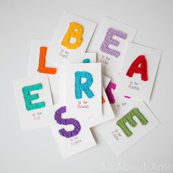 DIY crochet letter cards (via www.allaboutami.com)
