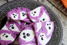 DIY Halloween ghost purple bark