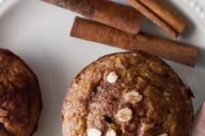 DIY applesauce oatmeal muffins