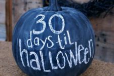 06 create a Halloween countdown using chalkboard pumpkins – so easy to change a day