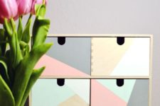 06 paint your own mini drawers to match the decor of your office, and house little things that are cluttering your desk