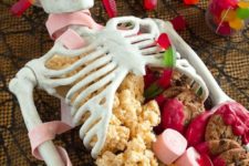 12 skeleton dessert display will make your party really amazing