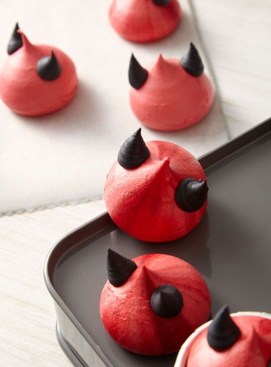 devil meringues with chocolate horns will be cute desserts for kids