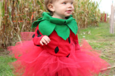 DIY strawberry Halloween costume