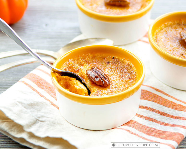 DIY pumpkin spice creme brulee (via picturetherecipe.com)