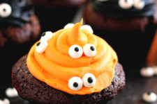 DIY Halloween monster cupcakes