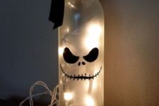 05 Jack Skellington wine bottle lantern with LEDs is another easy craft to try