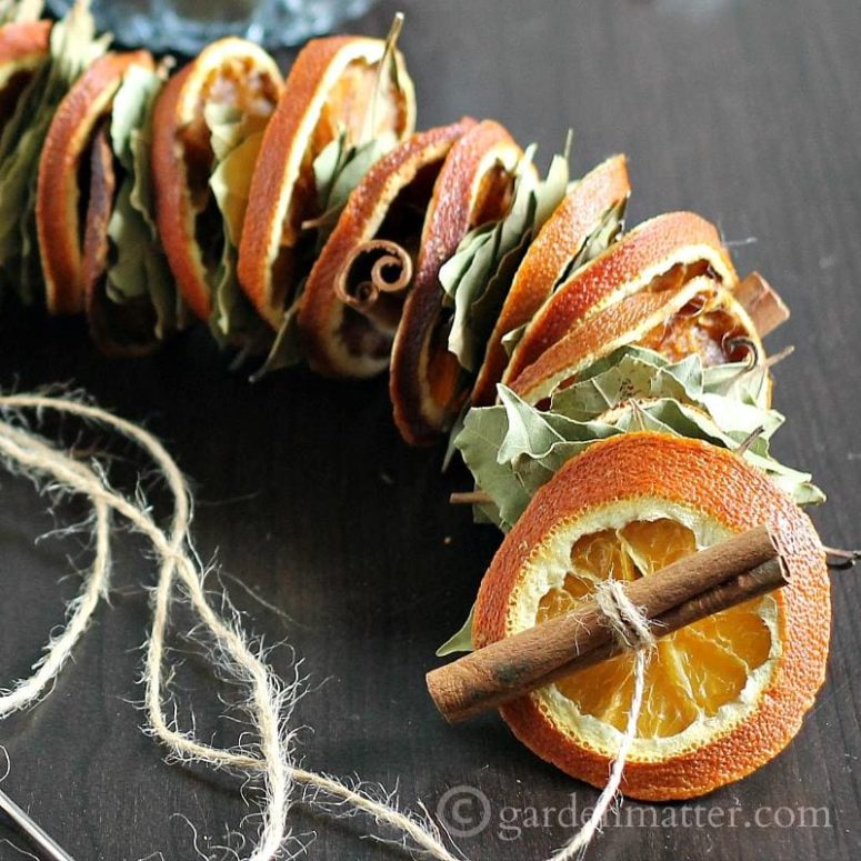 DIY dried orange garland (via hearthandvine.com)