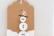 DIY button snowman gift tag