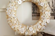 DIY button wreath