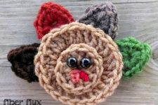 DIY crochet turkey applique for place settings