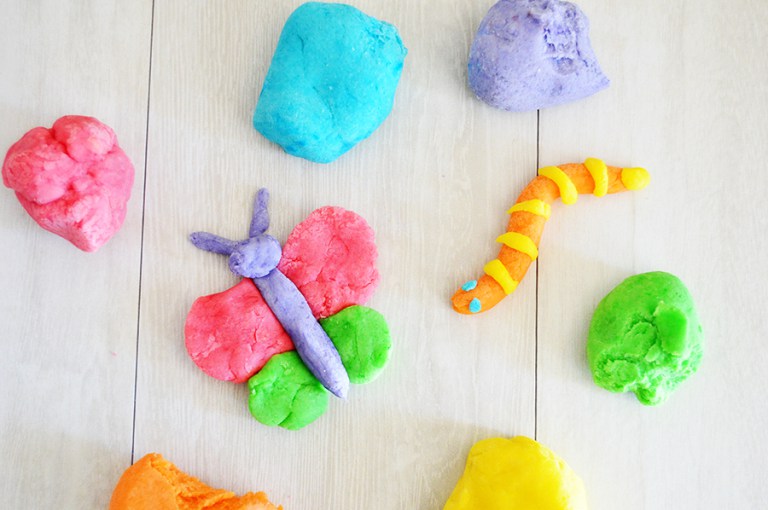 DIY colorful playdough (via homanathome.com)