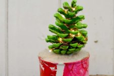DIY pinecone Christmas tree with lights